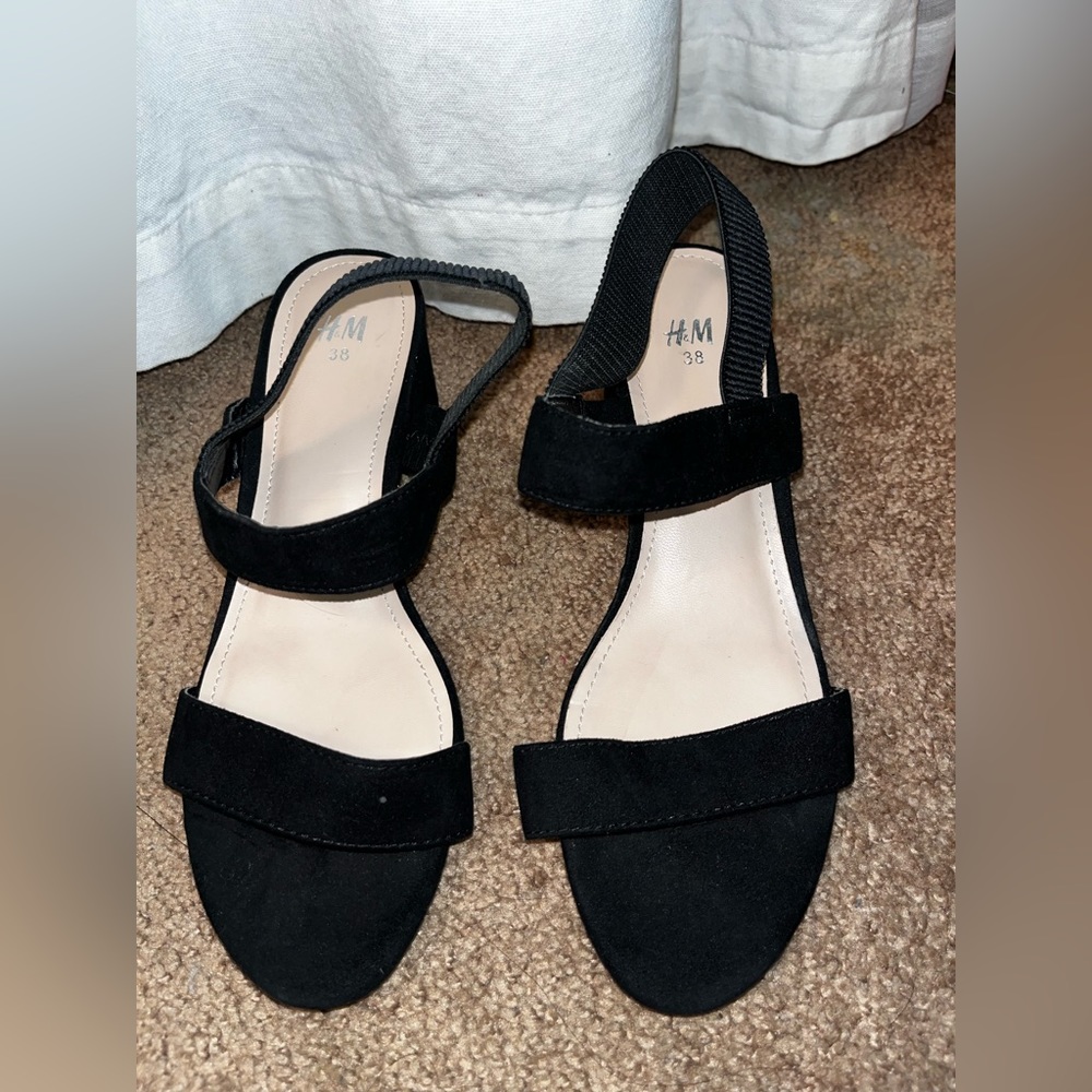 Black chunky heel Sandal